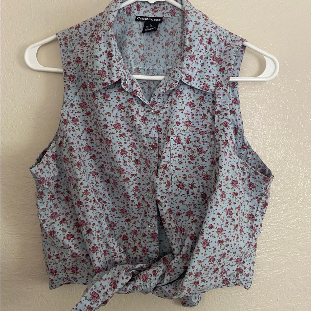 Floral tie crop top